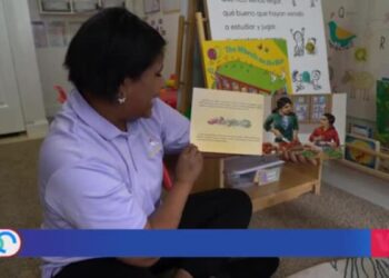 Maestras latinas en EE.UU., las preferidas en el cuidado infantil 