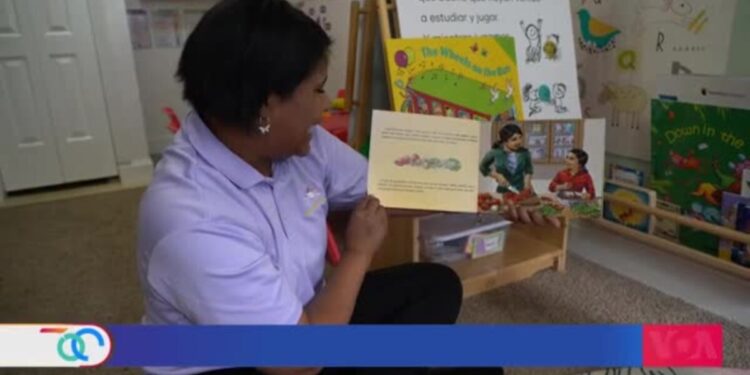 Maestras latinas en EE.UU., las preferidas en el cuidado infantil