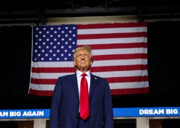 Trump elige a colaboradora de Fox, a cirujano y a excongresista para dirigir agencias de salud