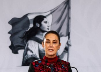 México tiene un plan para si EEUU impone aranceles a crudo, dice presidenta