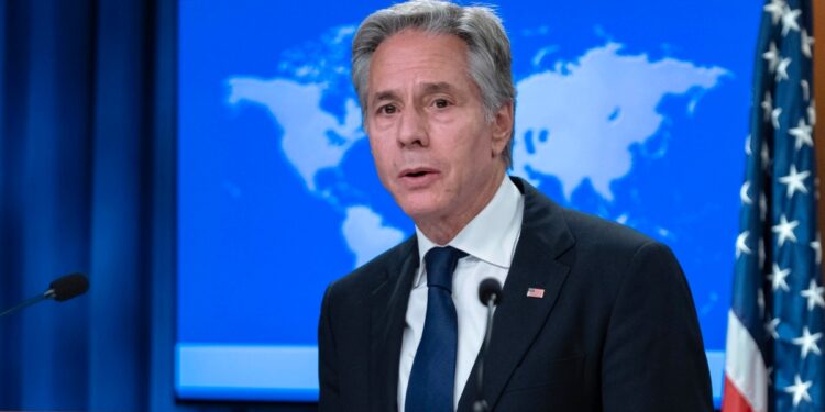 El secretario de Estado de EEUU abordó el despliegue de tropas norcoreanas en Rusia junto al canciller de Corea del Sur.