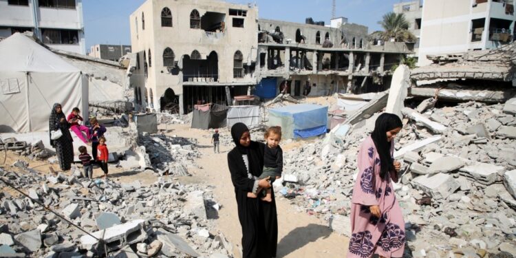 Palestinos se muestran consternados por la victoria de Trump, sus líderes instan a la paz