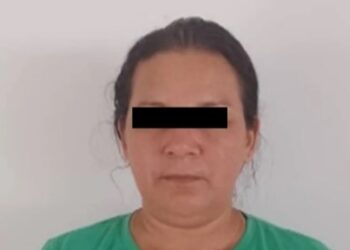 Detuvieron a madre e hija por atacar a joven de 17 años con un pico de botella tras una pelea