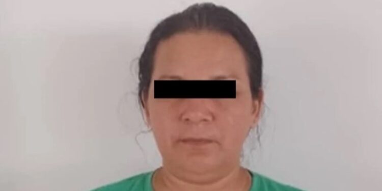 Detuvieron a madre e hija por atacar a joven de 17 años con un pico de botella tras una pelea