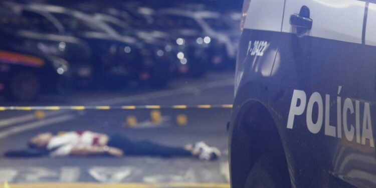 Asesinaron a un empresario brasileño en el aeropuerto de San Pablo tras colaborar en investigaciones contra el crimen organizado