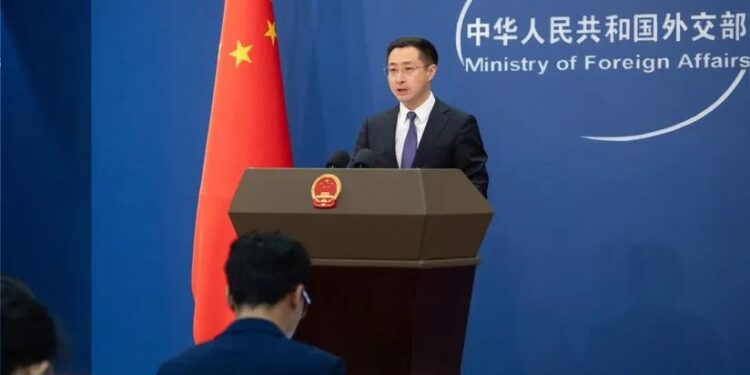 China llamó a la calma a Putin tras revisión de la doctrina nuclear rusa