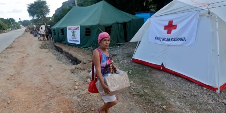 Cuba evacua a 66.000 personas en zona este ante amenaza de temporal y tormenta tropical