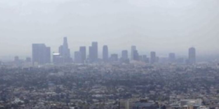 Informe sobre el clima aleta sobre la fuerte contaminación que provocan algunas ciudades en el mundo