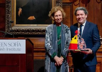 Gustavo Dudamel recibió el premio a la excelencia del Queen Sophia Institute