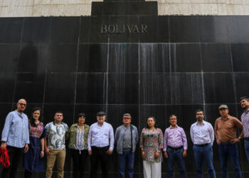 ELN declara su «compromiso» con «solución política» al retomar negociaciones con gobierno de Colombia