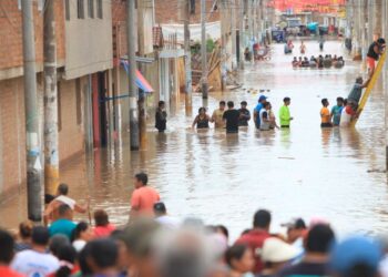 Perú declara en emergencia por 60 días a 2 distritos afectados por las lluvias