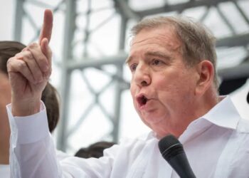 Edmundo González lamenta “campaña de medios” en su contra: “Estoy dedicado al trabajo internacional que me corresponde”