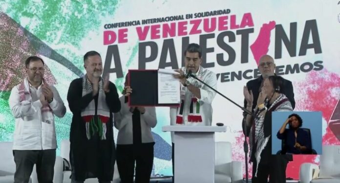 Maduro promulga ley que castiga con 30 años de cárcel respaldo a sanciones contra Venezuela