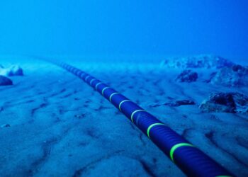 Meta teje una red global bajo el mar: un cable submarino para conectar el mundo