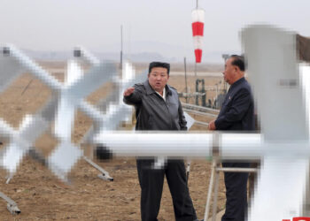 Líder norcoreano ordena una «producción en masa» de drones explosivos