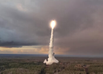 Rusia lanzó por primera vez contra Ucrania un misil balístico intercontinental