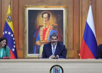 Venezuela y Rusia consolidan una relación «libre de presiones» con la firma de 17 acuerdos
