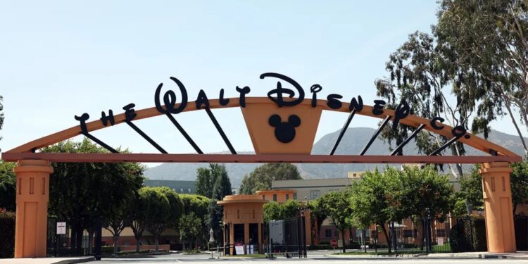 Disney pagará $43.3 millones para resolver demanda por discriminación salarial