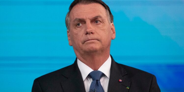 Brasil: Policía acusa a Bolsonaro y asesores por intento de golpe en 2022