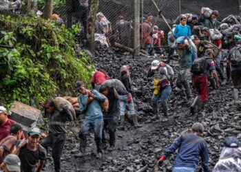 Conflictos con mineros y campesinos sigue latente, pese a acuerdos con Petro