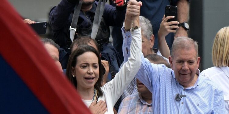 Oposición venezolana convoca a masiva protesta global en rechazo al régimen de Maduro