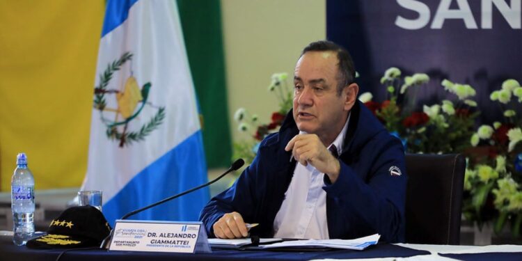 Gobierno de Guatemala denuncia a expresidente por presunta corrupción