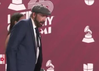 Juan Luis Guerra y Carlos Vives destacan en ceremonia de los Grammy Latino