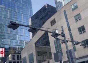 Nueva York activa peaje que busca combatir la congestión vial