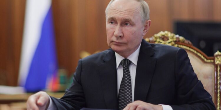 Putin hace alarde de nuevo misil ruso y hace advertencia a la OTAN