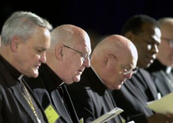 Sobrevivientes de abuso instan al Vaticano a globalizar política de tolerancia cero aprobada en EEUU