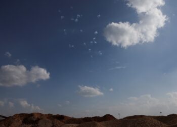 Cohetes procedentes de Líbano hieren a 11 personas en Israel