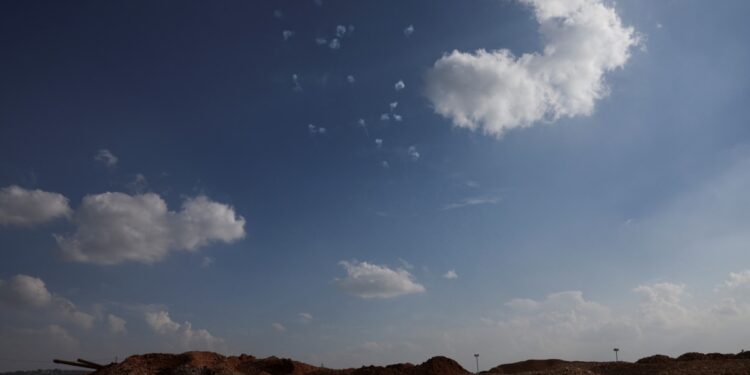 Cohetes procedentes de Líbano hieren a 11 personas en Israel