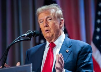 FBI investiga amenazas de bomba y falsas alarmas contra nominados al gabinete de Trump