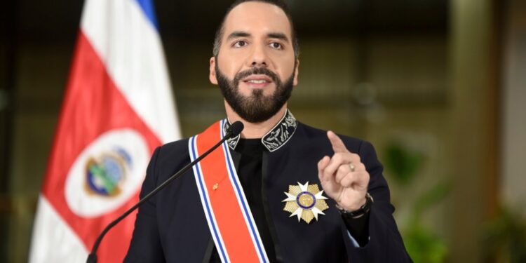Condecoran a Bukele en una Costa Rica que vive sus años más violentos
