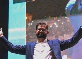 Fiscalía de Chile imputa a Gabriel Boric por difusión de imágenes íntimas