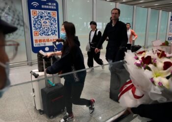 China amplía entrada sin visa a ciudadanos de otros 9 países para impulsar su economía