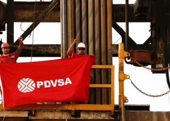 La mejor producción de crudo en 4 años. Niegan precios en euros.