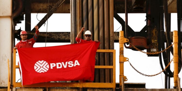 La mejor producción de crudo en 4 años. Niegan precios en euros.