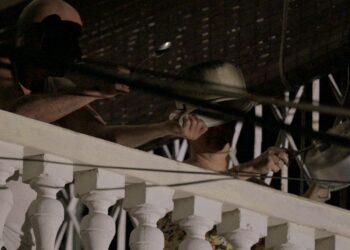 Régimen de Cuba arremete contra la población, hay detenidos por protestar contra los apagones