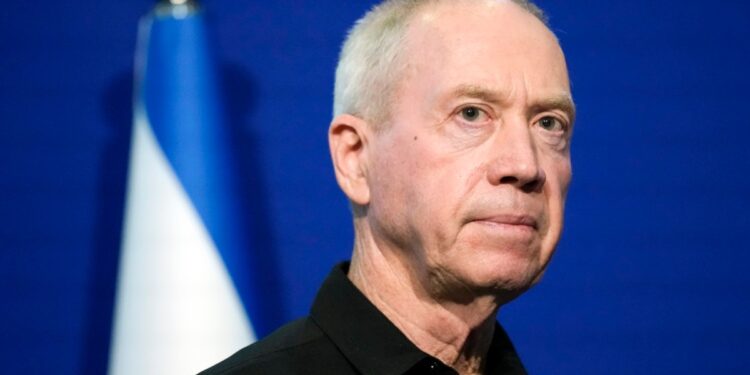 Yoav Gallant: Netanyahu destituye a su popular ministro de Defensa