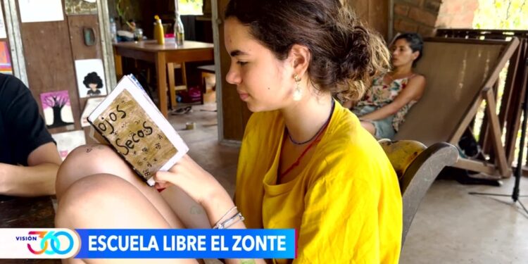 Escuela alternativa en El Salvador que promueve el aprendizaje libre 