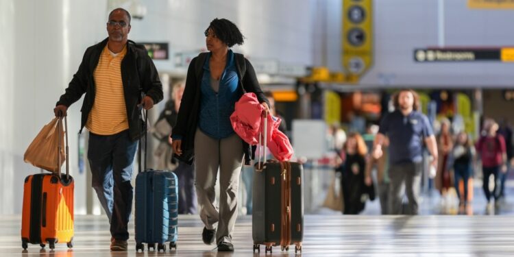 EEUU enfrenta gran aumento de los viajes en semana de Acción de Gracias