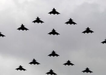 Colombia comprará aviones de combate Saab, informa radio pública sueca