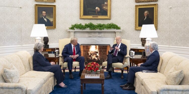 Migrantes venezolanos en lupa de asesores de Trump