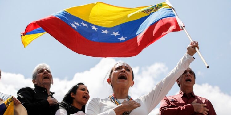 Maria Corina Machado llama a protesta masiva mundial tras ser acusada de traición a la patria