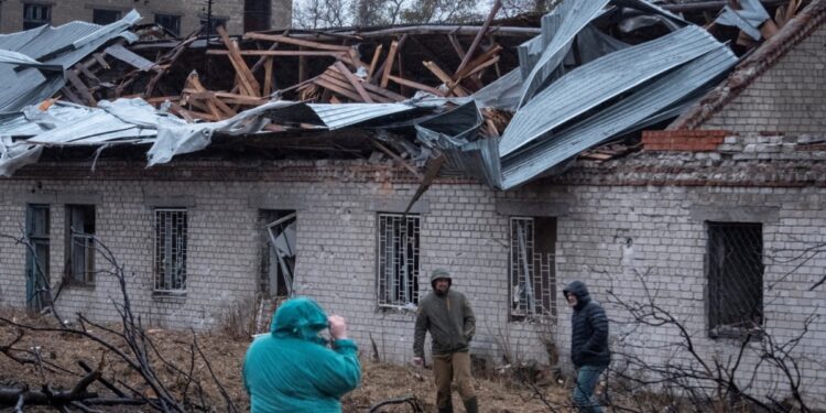 Trump está “increíblemente preocupado” por escalada en conflicto entre Rusia y Ucrania, según un asistente