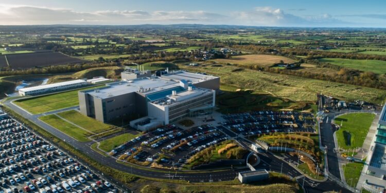 Ocho muertos y 17 heridos tras ataque con cuchillo en escuela vocacional de China