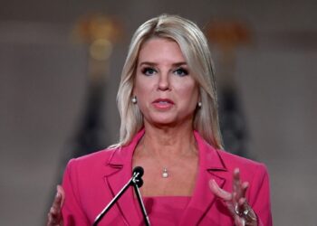 El ex legislador republicano por Florida, Matt Gaetz, se retira de la nominación
para fiscal general.