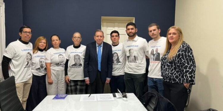 Edmundo González afirma que familias de los presos políticos viven una tortura implícita