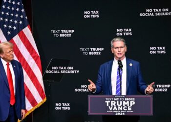 Donald Trump continúa con reuniones en su residencia de Mar-A-Lago en Florida considerando candidatos para completar su equipo de gobierno